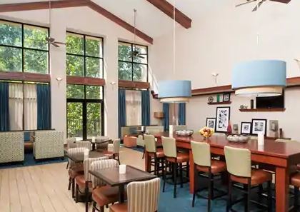 Hotel Hampton & 3*